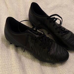 Nike Men's Black Soccer Cleats